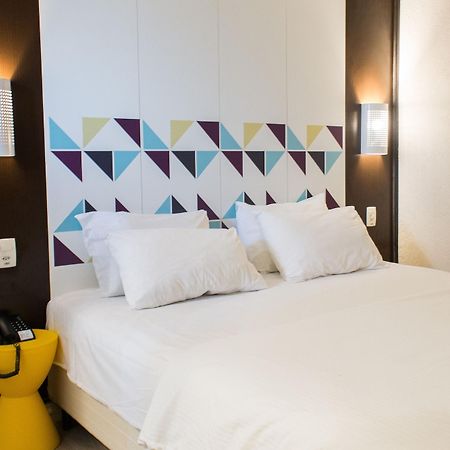 Master Express Moinhos De Vento Hotel Порту Алегри Екстериор снимка