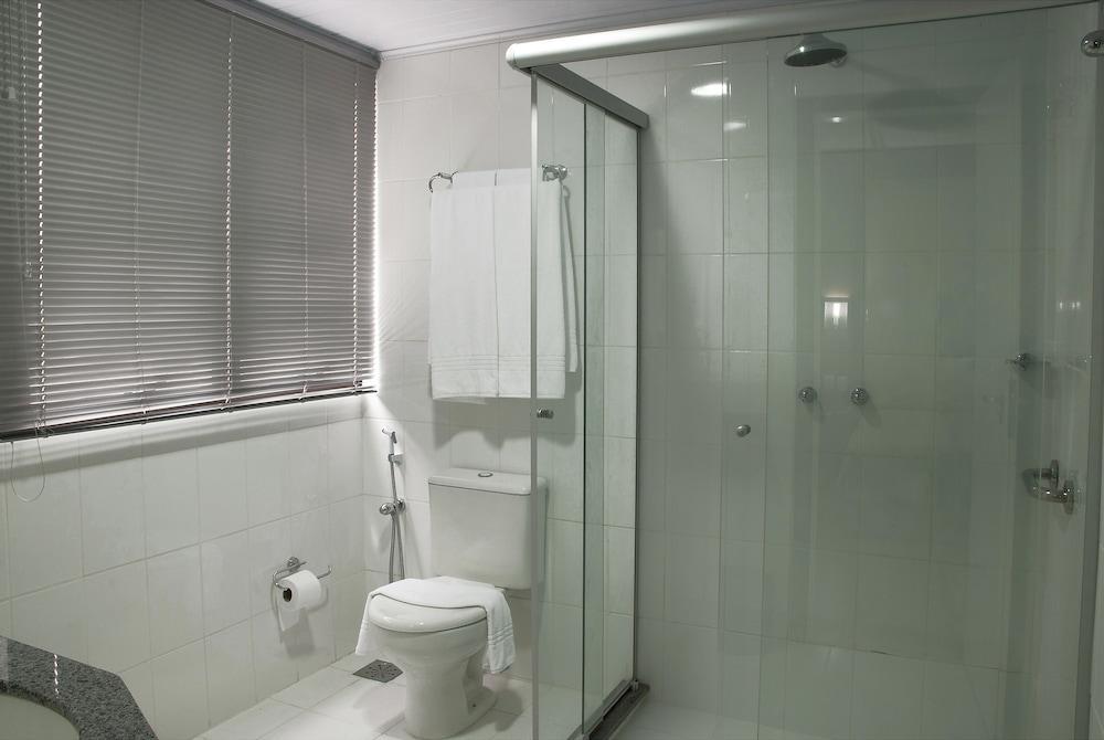Master Express Moinhos De Vento Hotel Порту Алегри Екстериор снимка