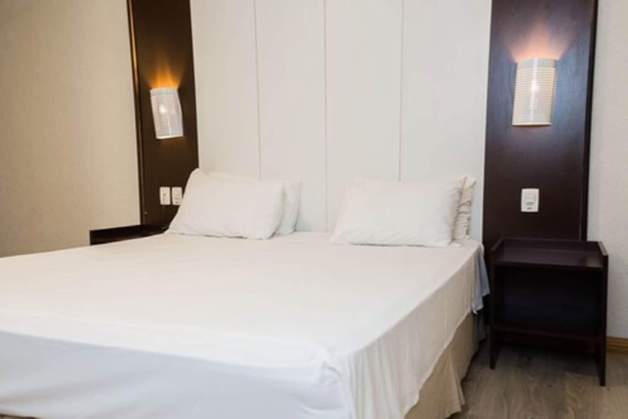 Master Express Moinhos De Vento Hotel Порту Алегри Екстериор снимка