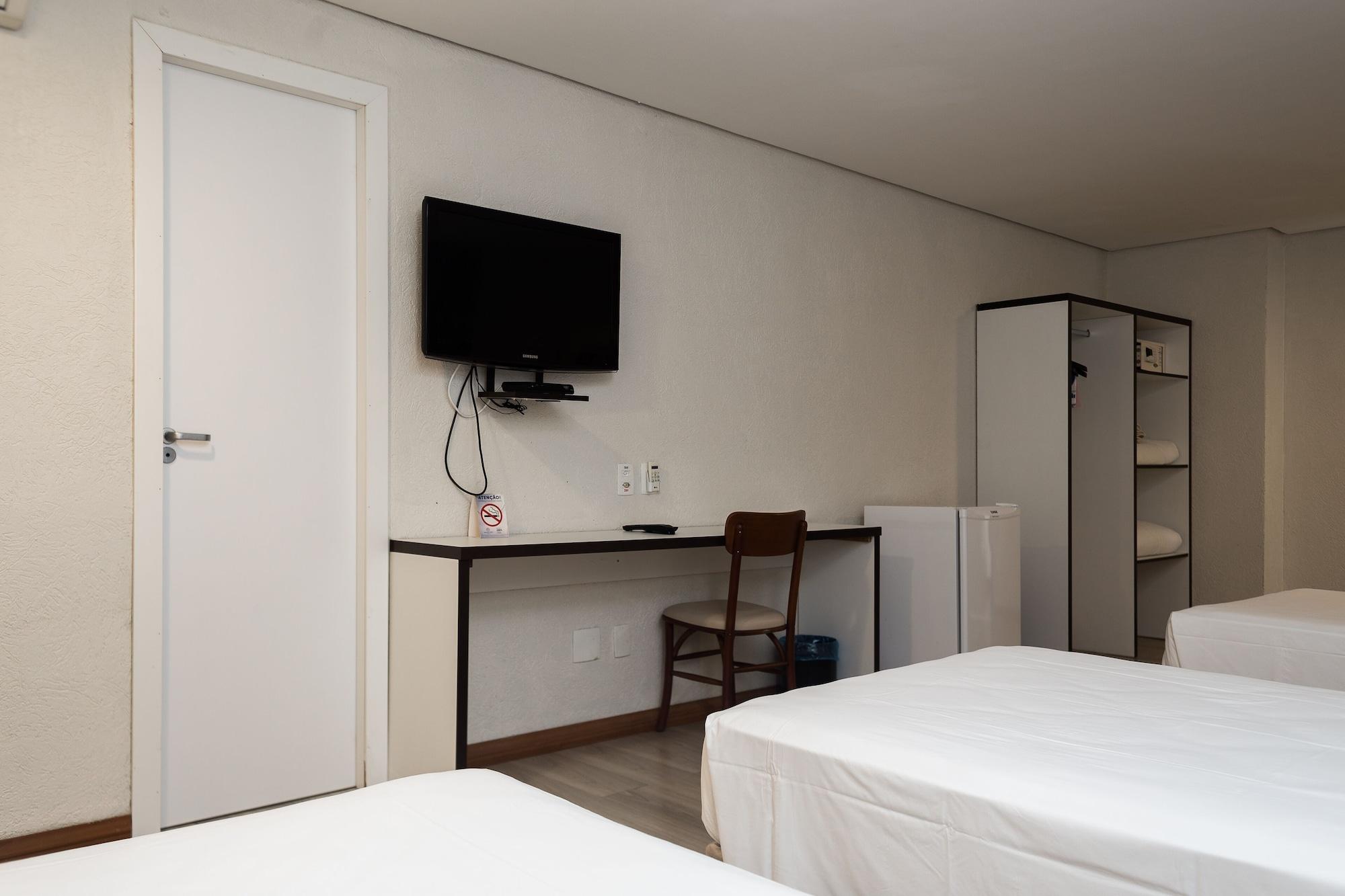 Master Express Moinhos De Vento Hotel Порту Алегри Екстериор снимка
