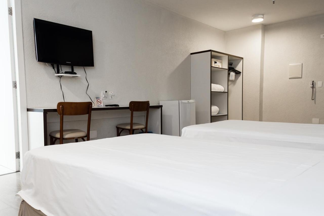 Master Express Moinhos De Vento Hotel Порту Алегри Екстериор снимка