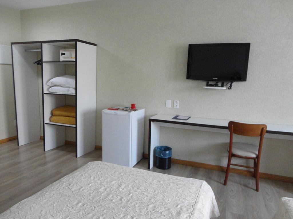 Master Express Moinhos De Vento Hotel Порту Алегри Екстериор снимка