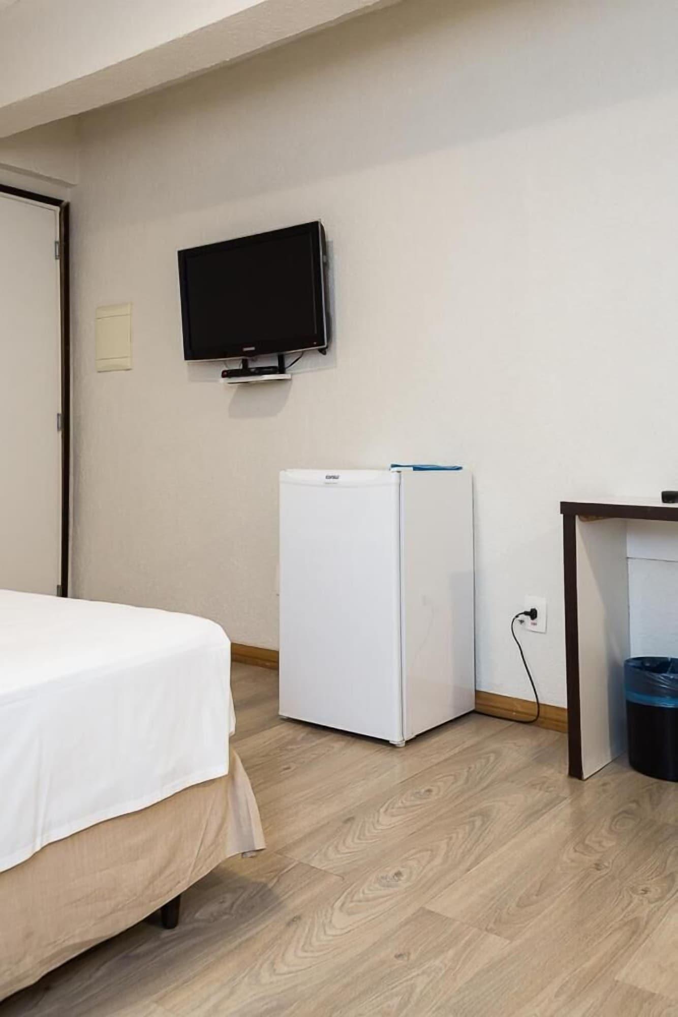 Master Express Moinhos De Vento Hotel Порту Алегри Екстериор снимка